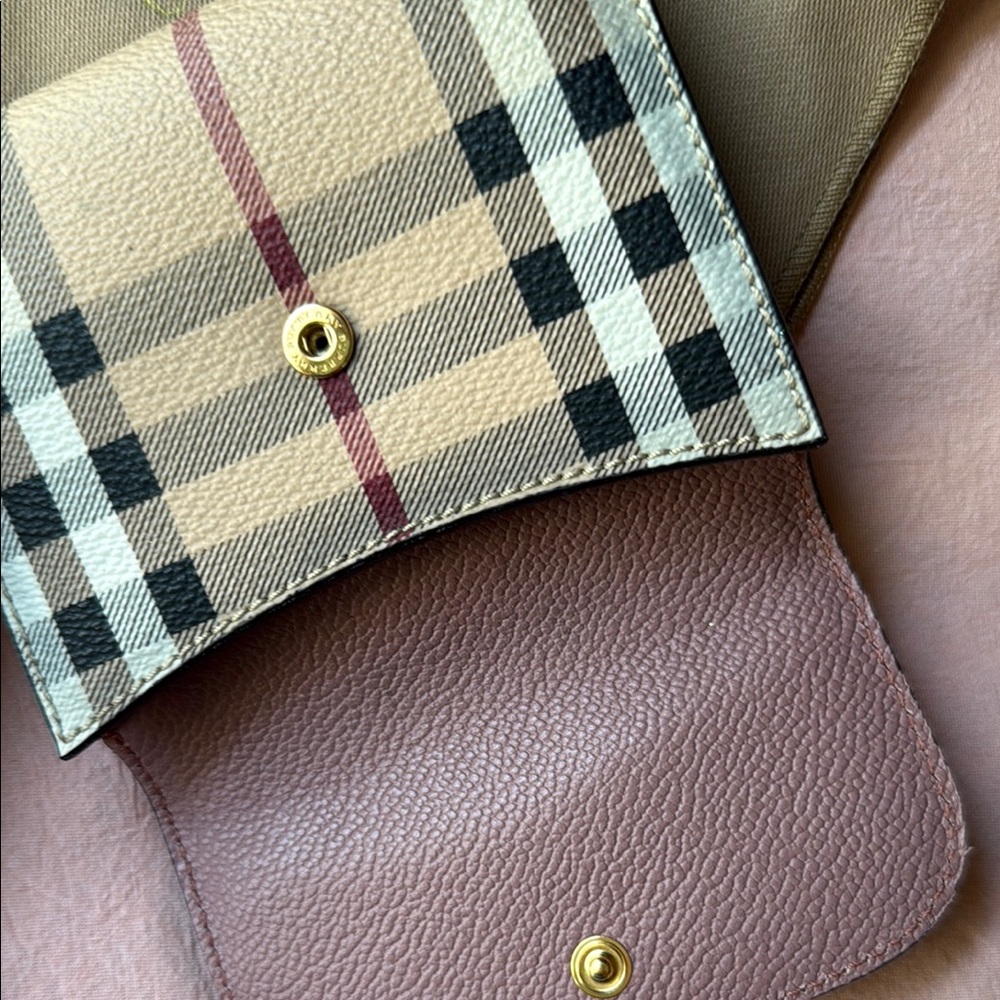 Burberry Compact Wallet - Picture 5 of 10